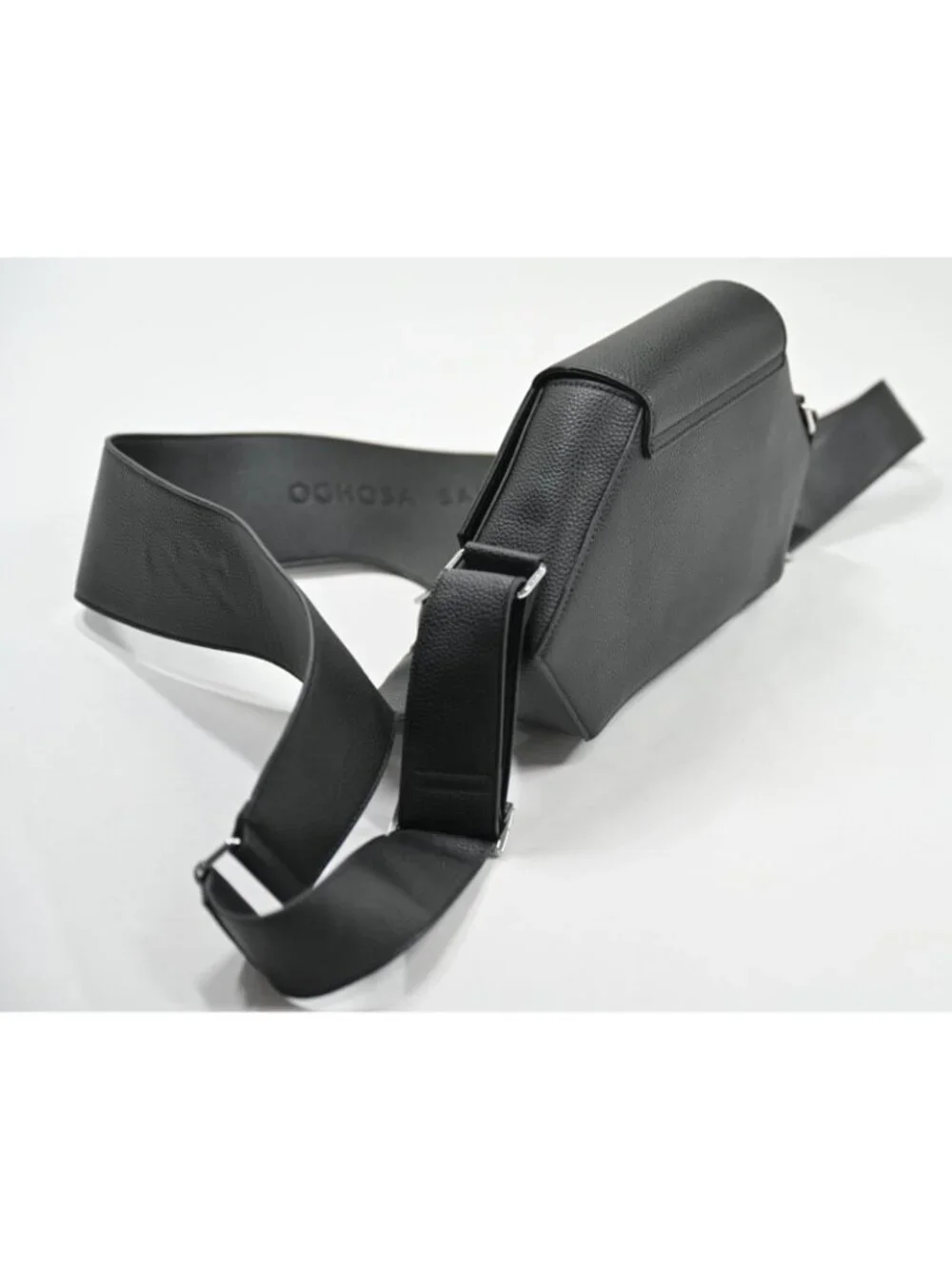 Oghosa Saria Omosa Messenger Bag in Black